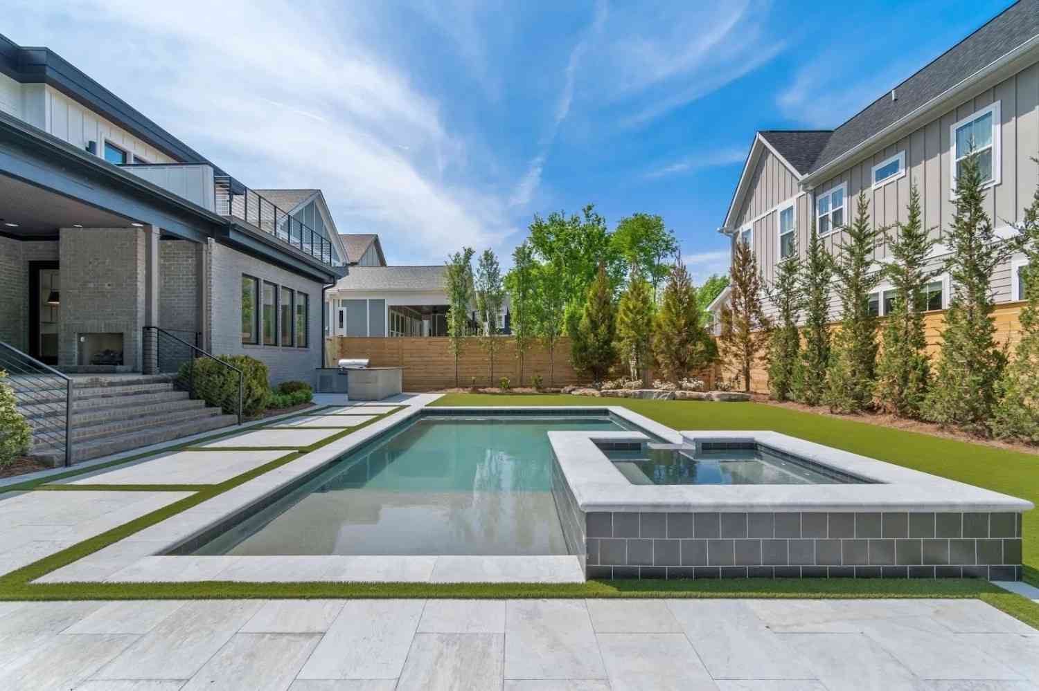 Reliable Pool Contractor Services for Tampa Homeowners